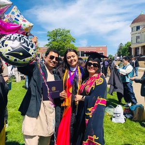 Meet your Posher, Aayushma